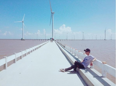 Rụng tim trước cánh đồng quạt gió đẹp ngút trời ở Bạc Liêu Rụng tim trước cánh đồng quạt gió đẹp ngút trời ở Bạc Liêu