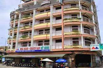 Khách sạn Mỹ Đình Bến Lức - Long An Khách sạn Mỹ Đình Bến Lức - Long An