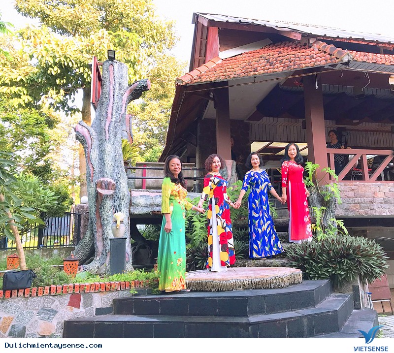 Ảnh Đoàn Khách 5 ngày từ Sài Gon về Cần Thơ - Ảnh 10 Ảnh Đoàn Khách 5 ngày từ Sài Gon về Cần Thơ - Ảnh 10