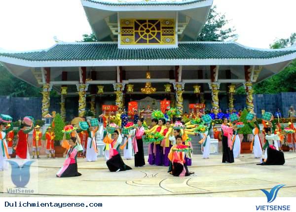 Miếu Bà Chúa Xứ Núi Sam